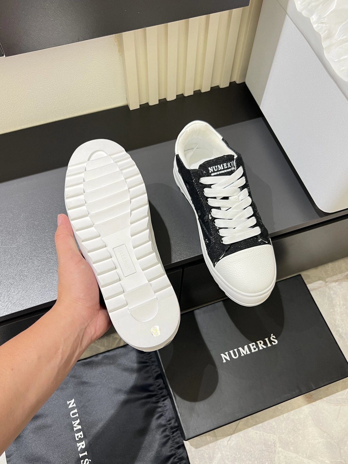 Numeris top-quality low-top shoes