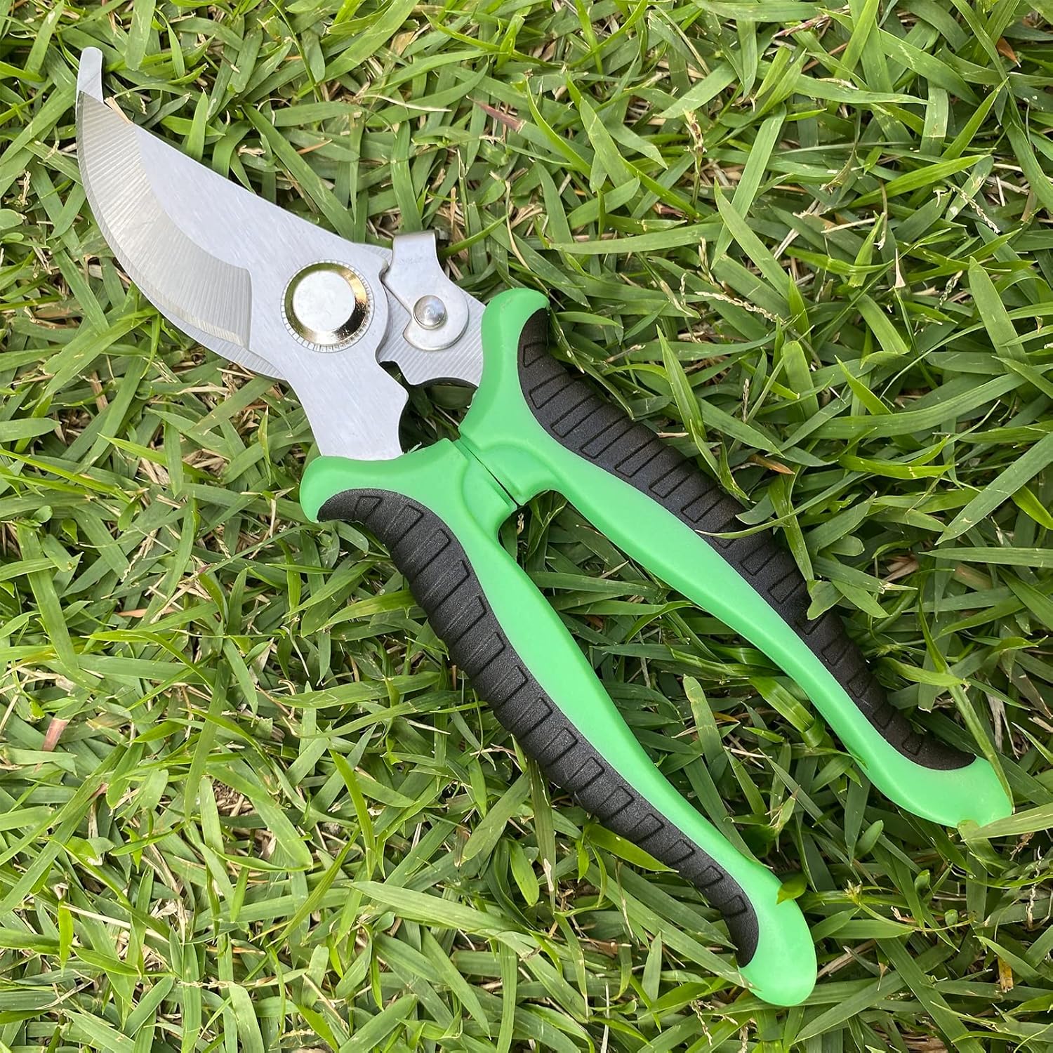 Newaner Tijeras de podar, antideslizantes con mango de bloqueo, de reparación profesional de flores, multifuncionales para cortar ramas y ratán（verde）