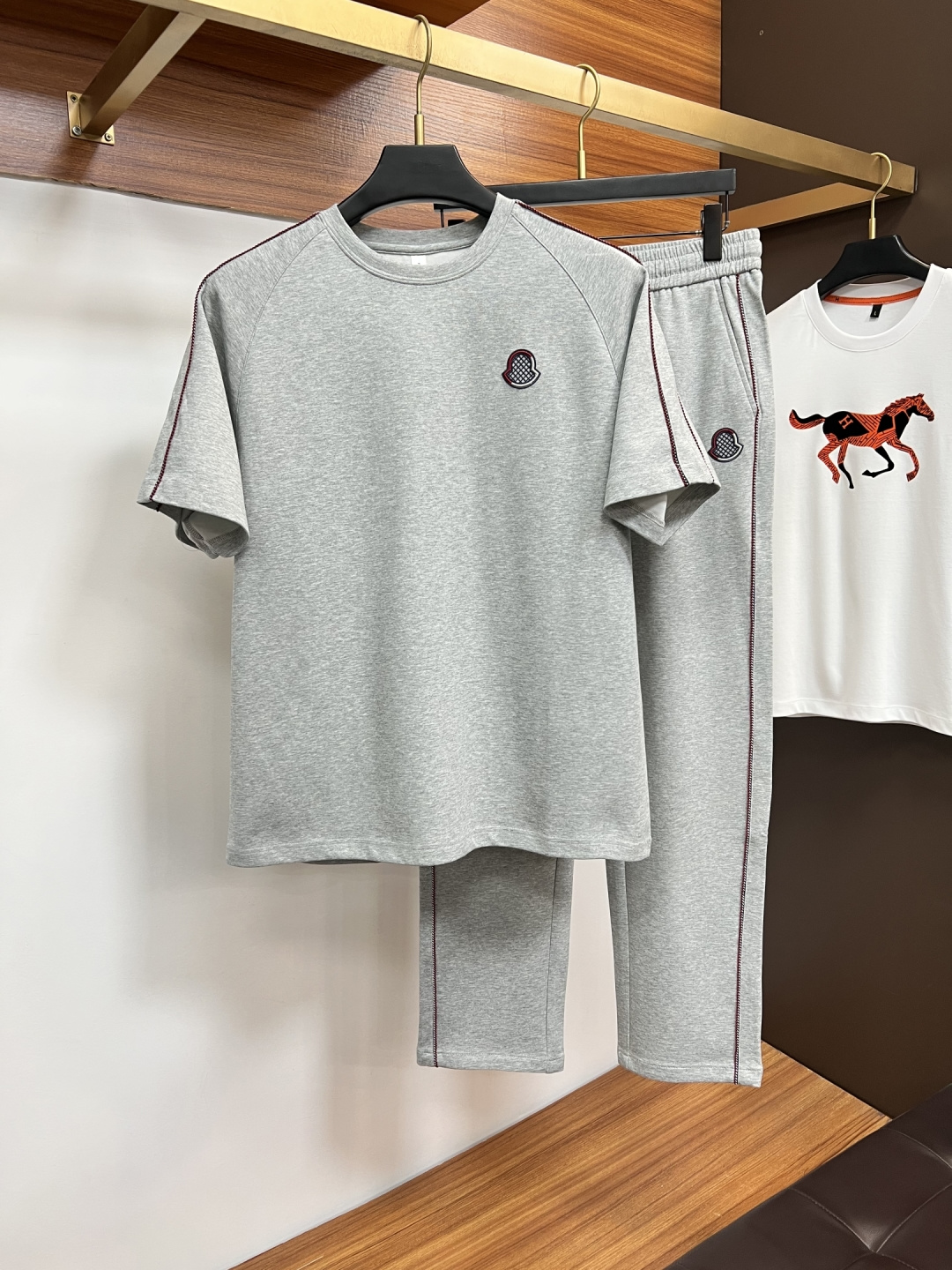 Moncler Sommeranzug
