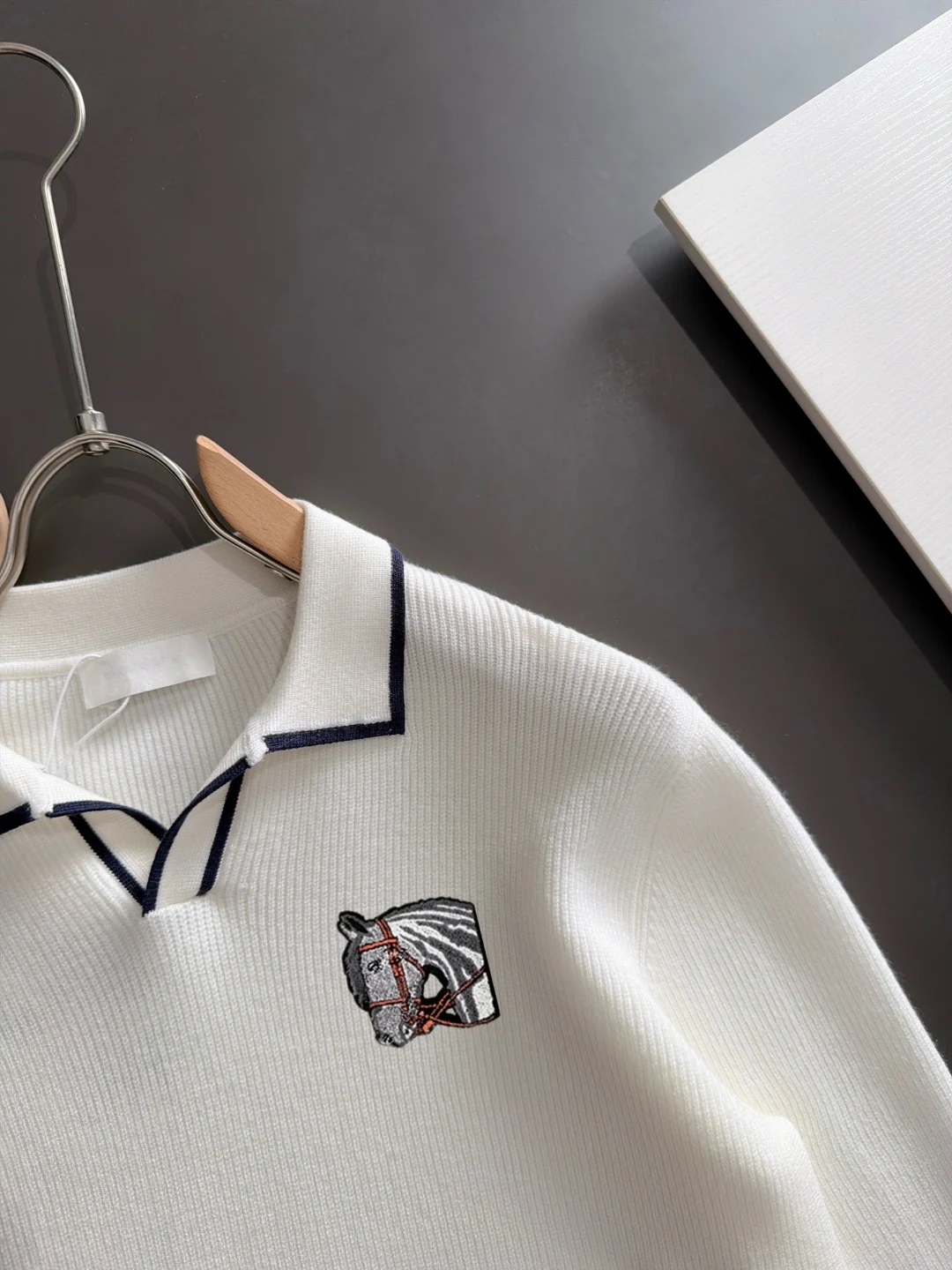 Hermes gestrickt 25FW bestickt Weiß Sweatshirts FC829225