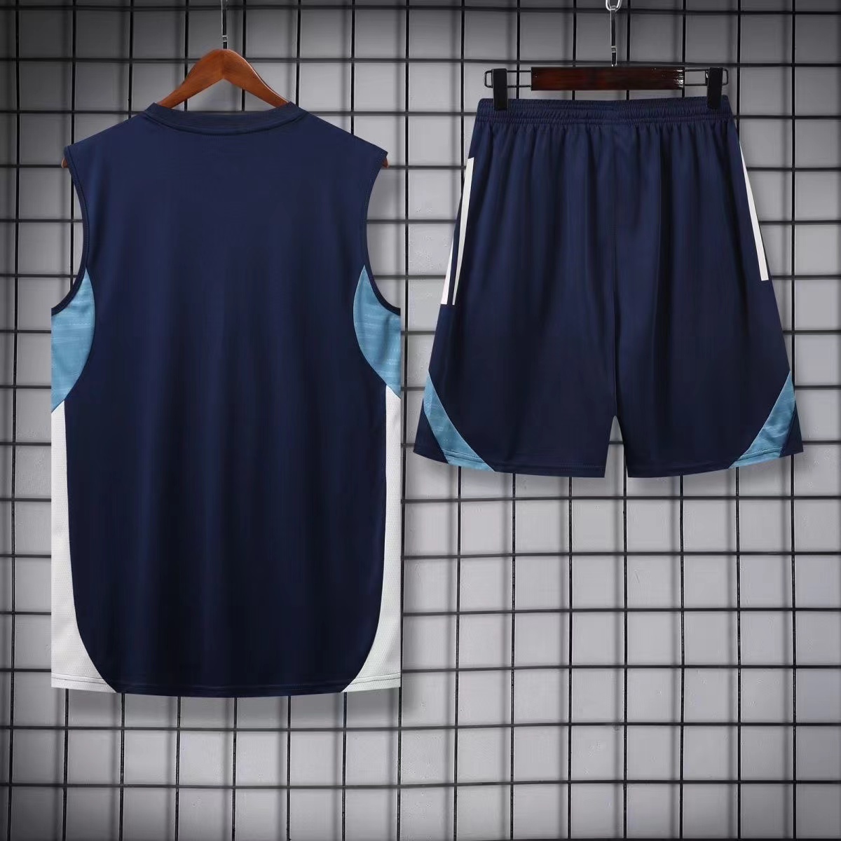 2025/2026 Arsenal Sleeveless Training Vest (Adult Kit)