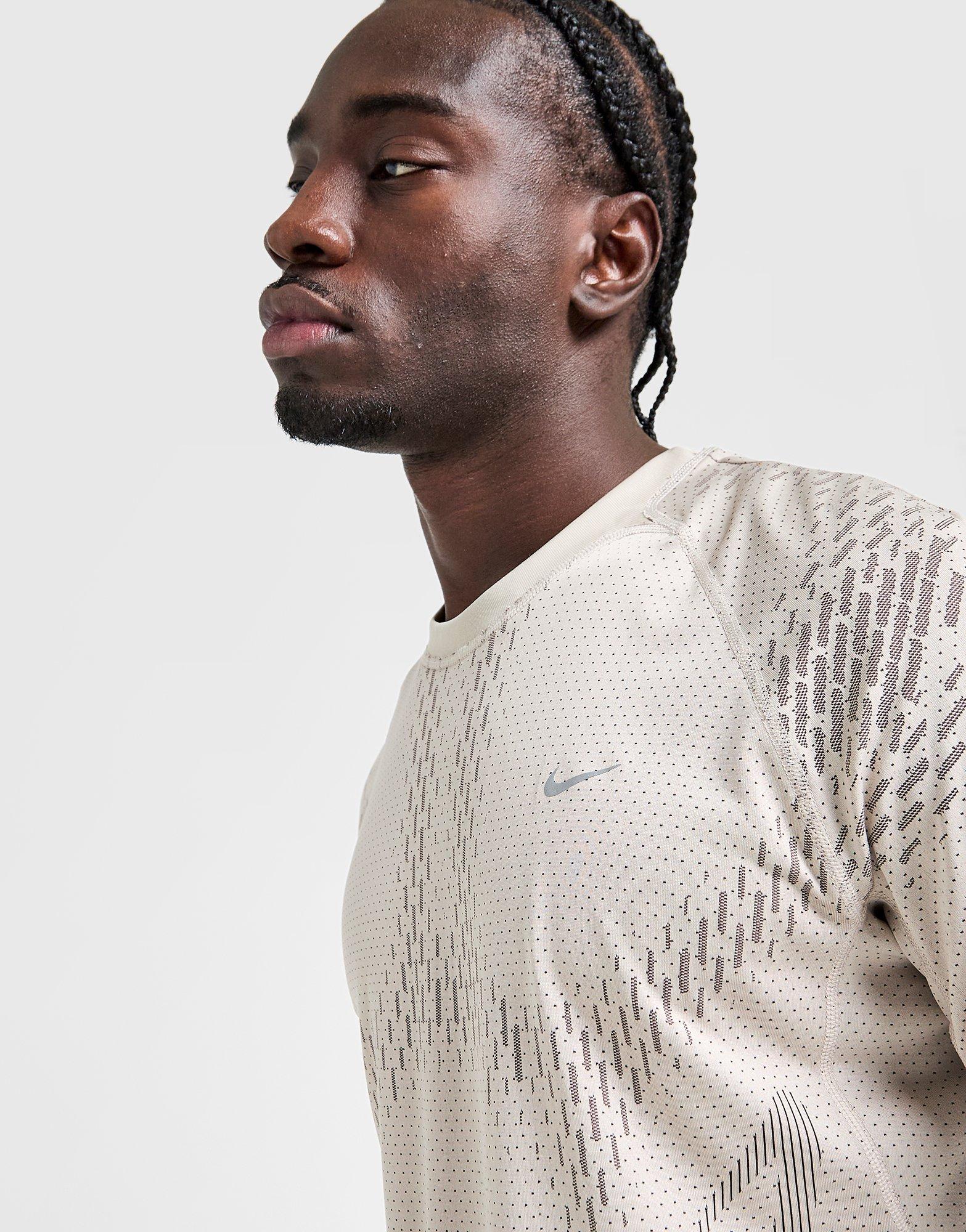 Nike Stride T-Shirt