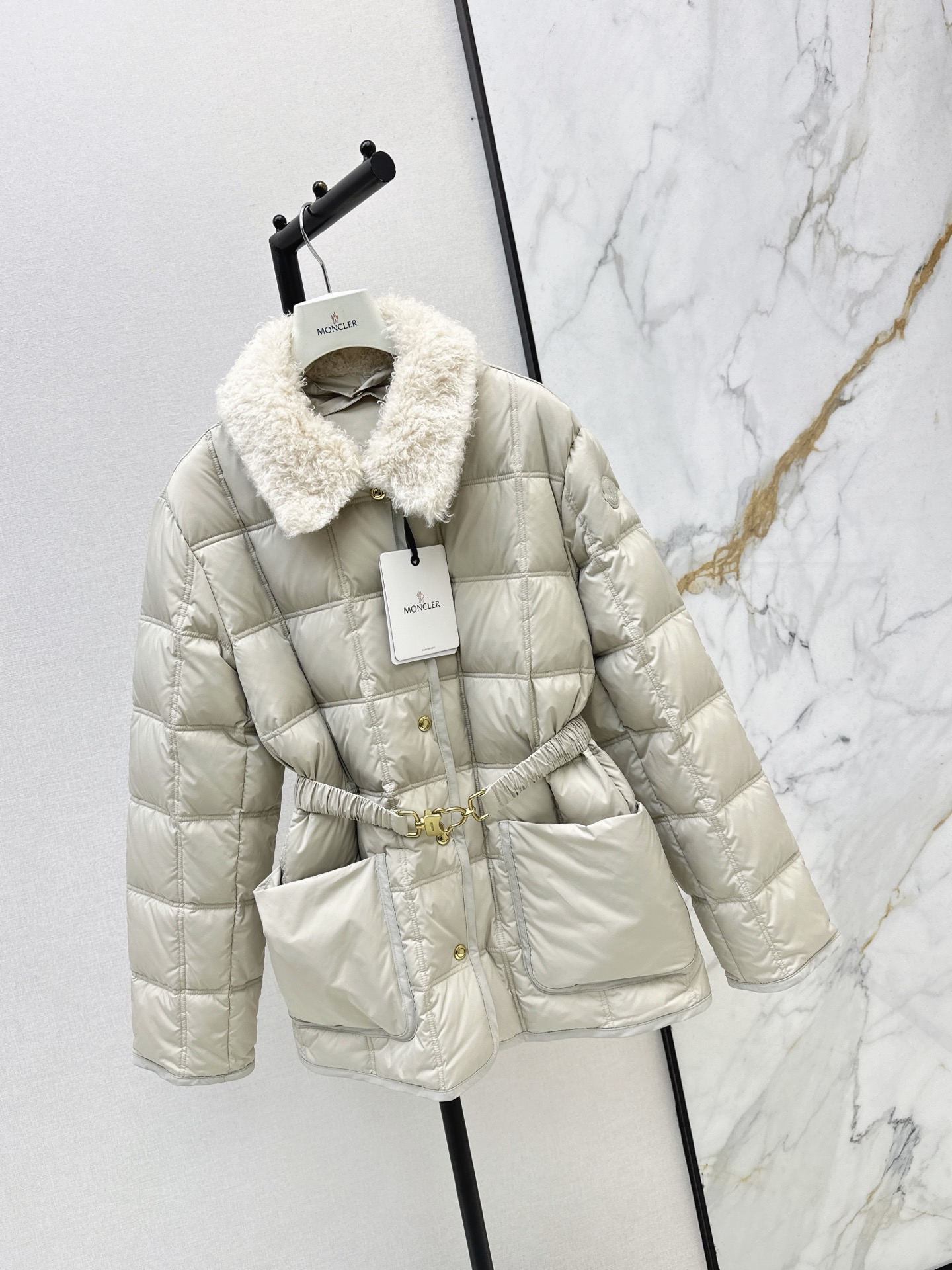 Moncler Herbst/Winter 2026 Daunenjacke Größe S-L