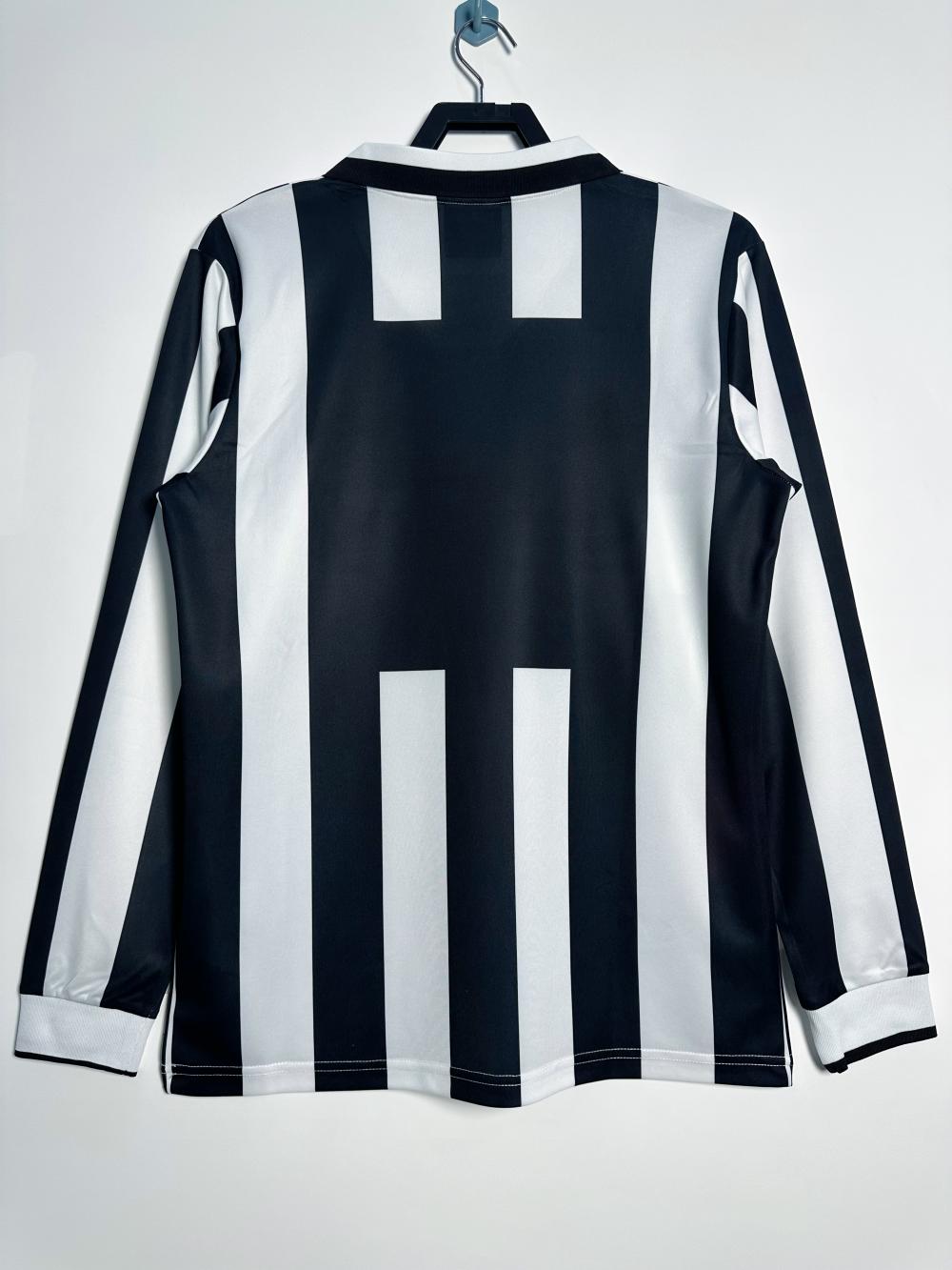 1995/1997 Juventus home  long sleeves Retro Football Shirt