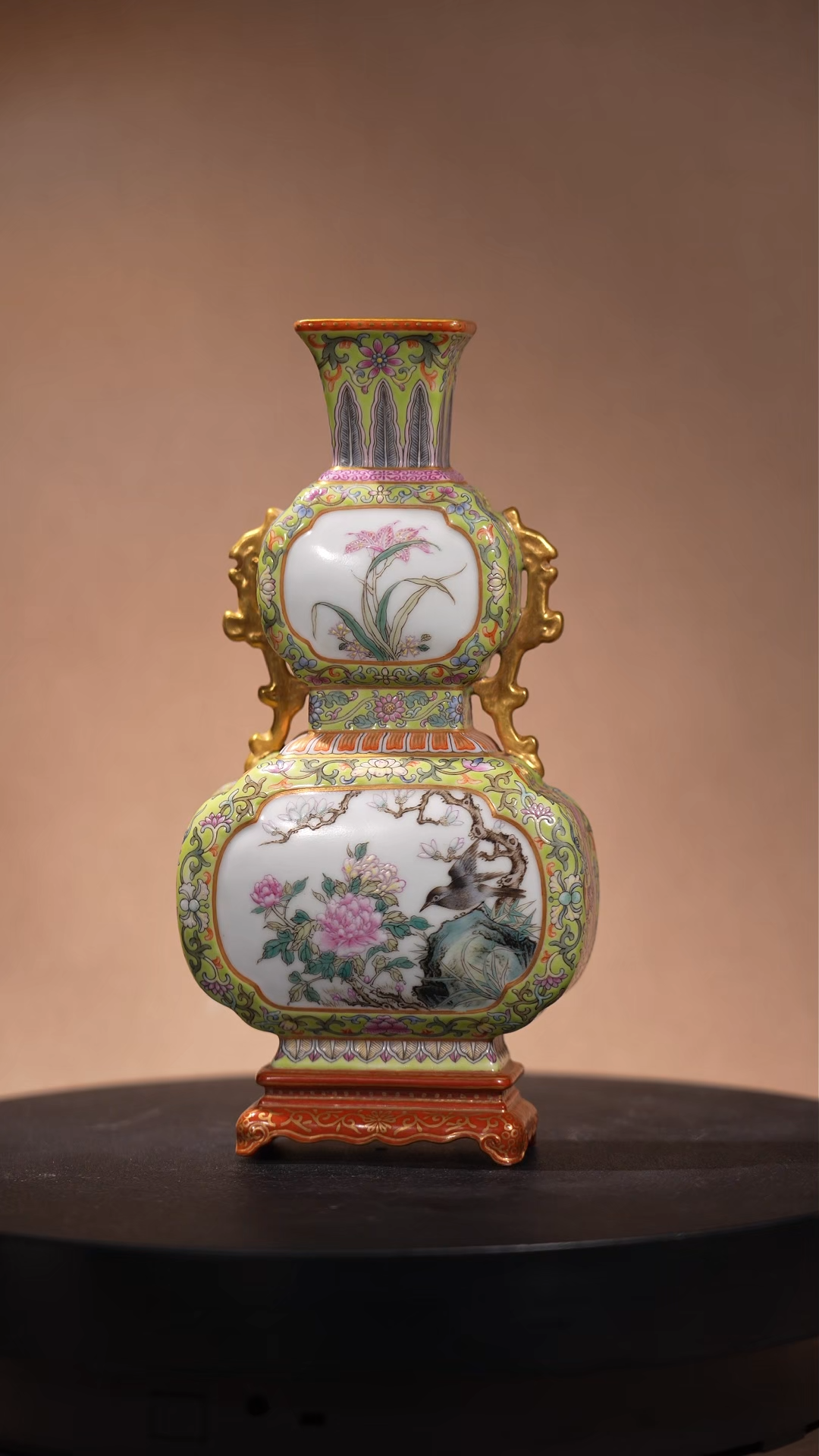 Ancient Chinese Famille Rose Gourd-Shaped Wall Vase with Openwork Bird and Flower Motifs