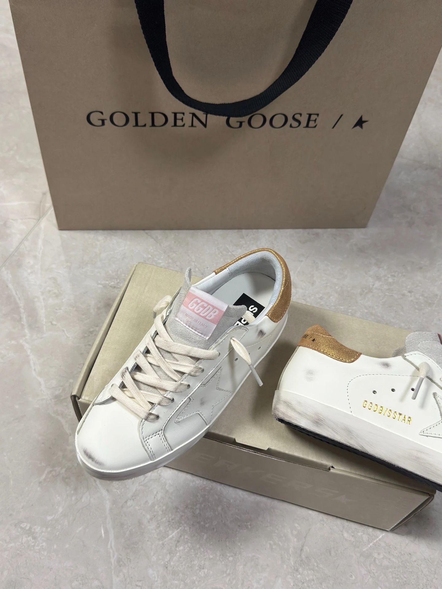 Golden Goose Super Star Dirty shoes made of top-grain cowhide
