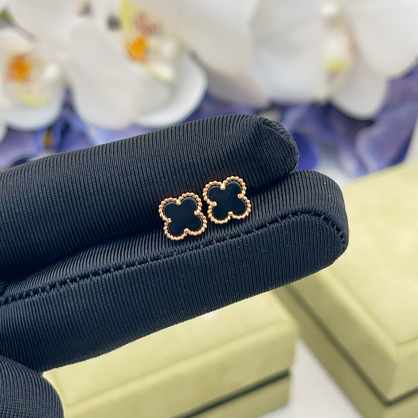 Van Cleef & Arpels Earrings