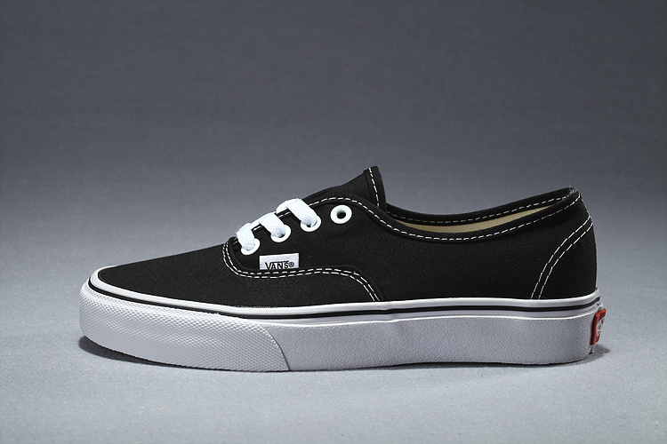Vans Classic Authentic black sneakers