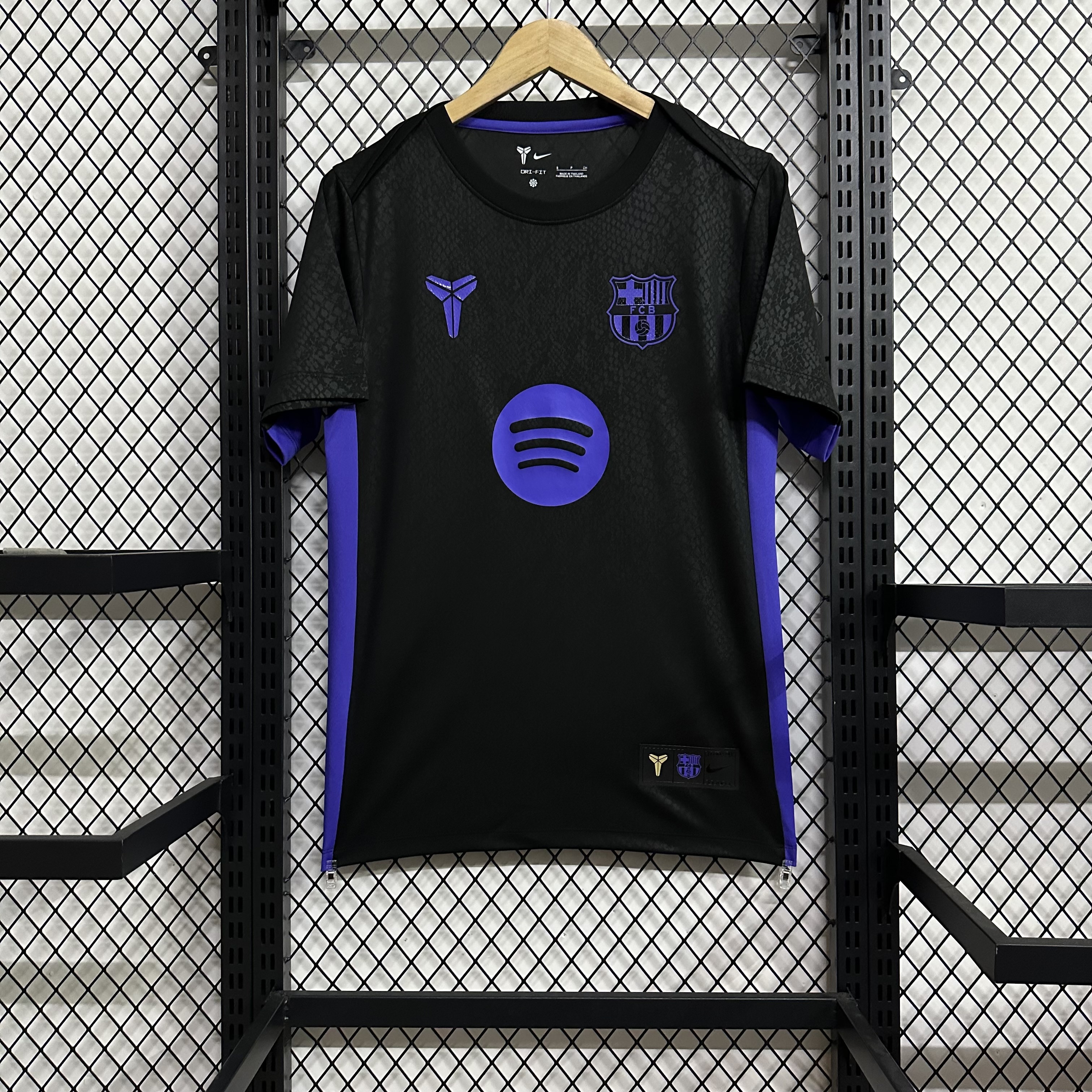 2025/2026 Barcelona Black Pre-match Training Shirt (Fan Edition)
