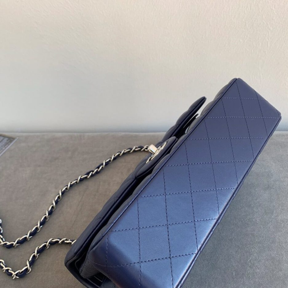 CHANEL CLASSIC 11.12 HANDBAG(high-end grade)