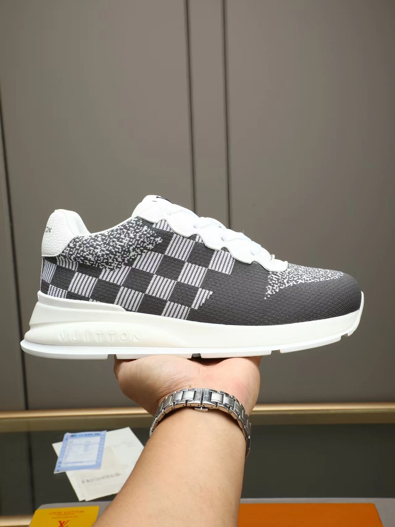 Top LV shoes, handmade genuine leather material
