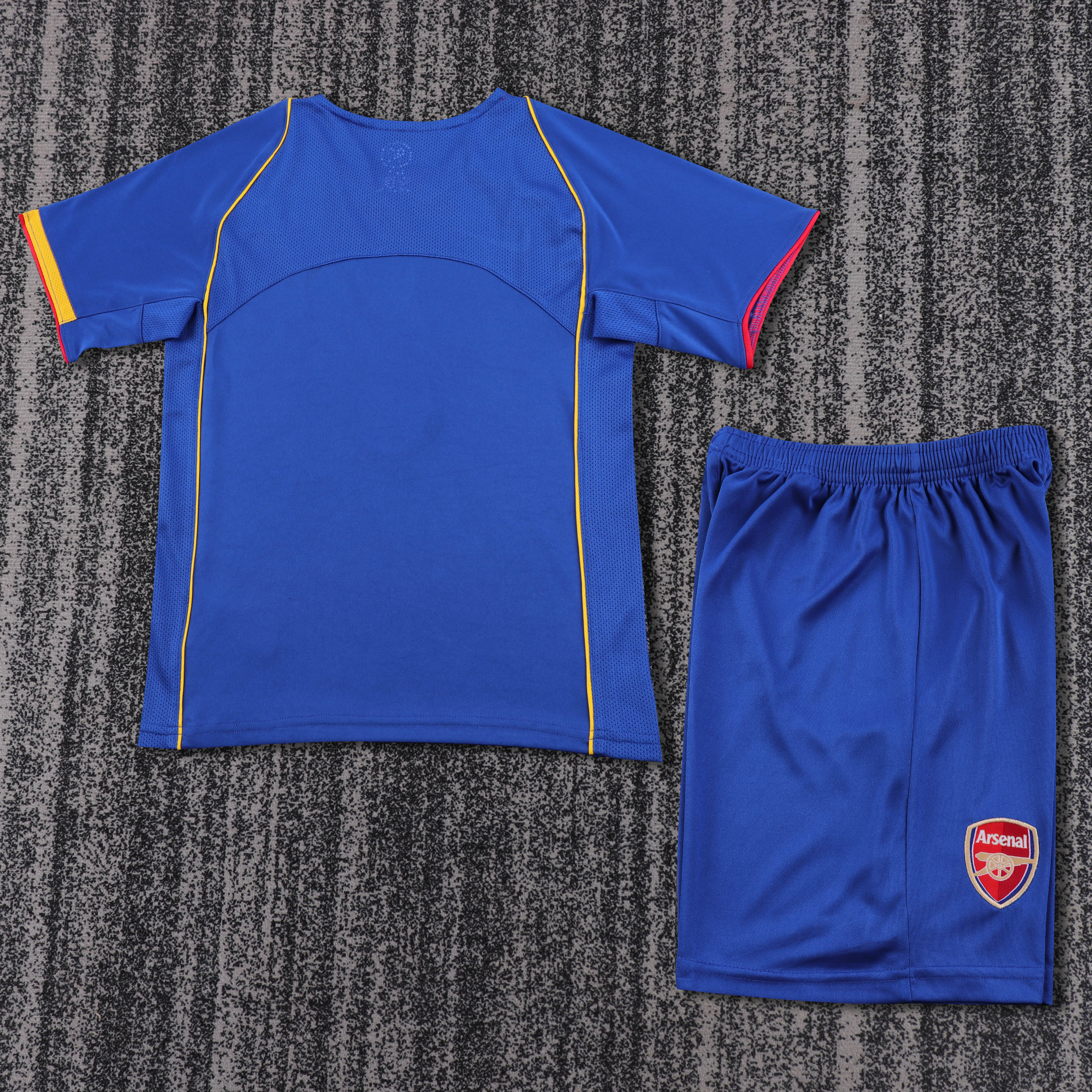 04/05 Arsenal Away Retro Football Shirt (Kids Kit)