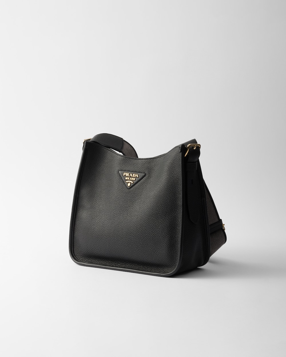 Medium leather bag Black