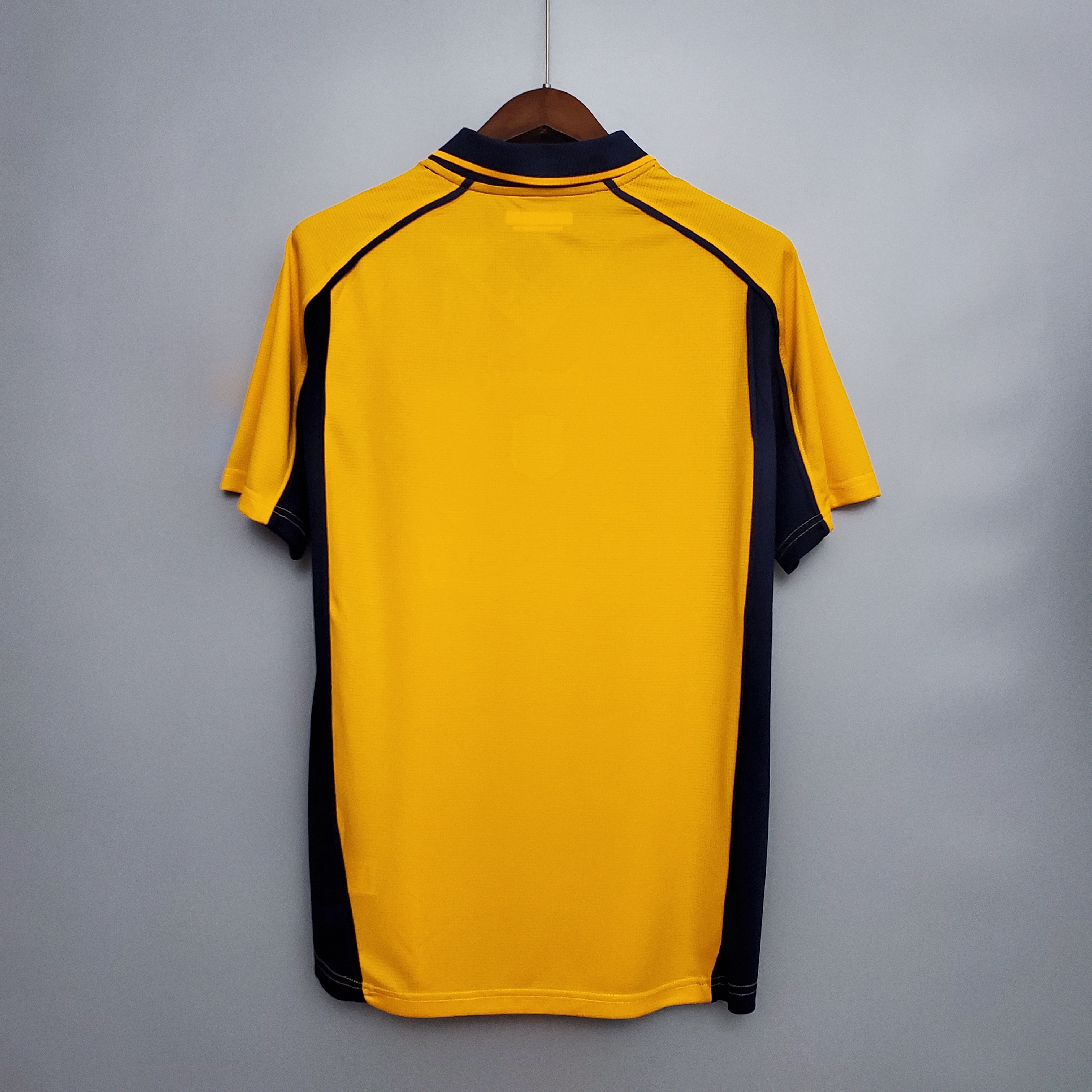 2001 Liverpool Retro Home Football Shirt