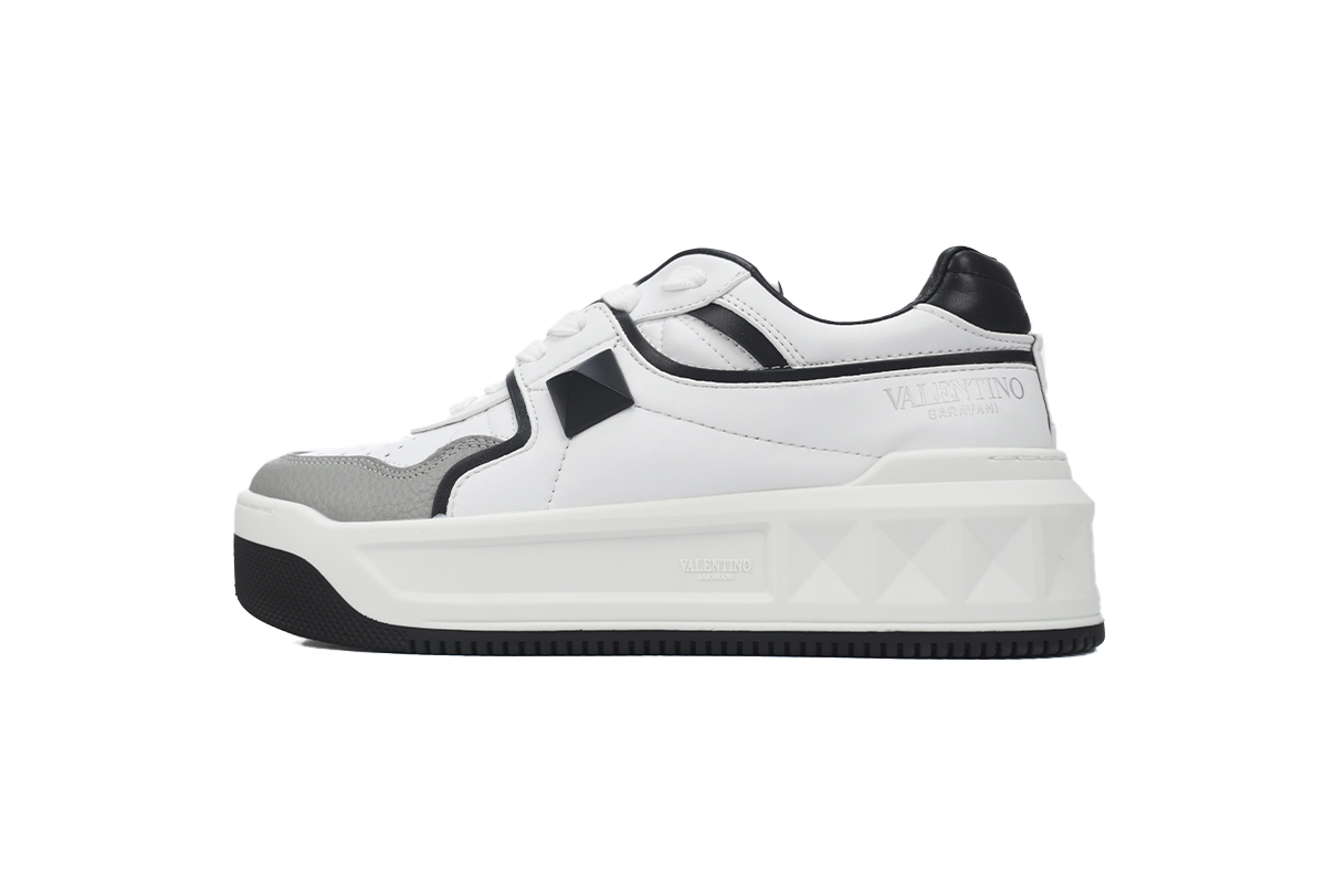 Valentino Garavani ONE STUD Low-Top Sneaker White and grey