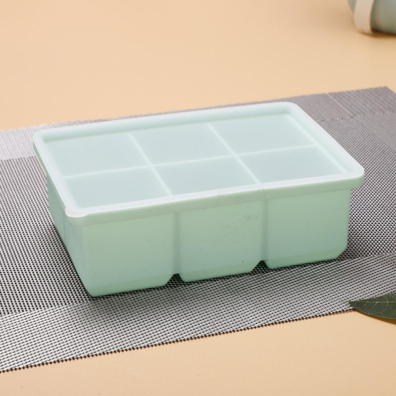 Square BPA-Free Silicone Ice Mold, Easy Release Reusable Ice Cube Tray with Lid