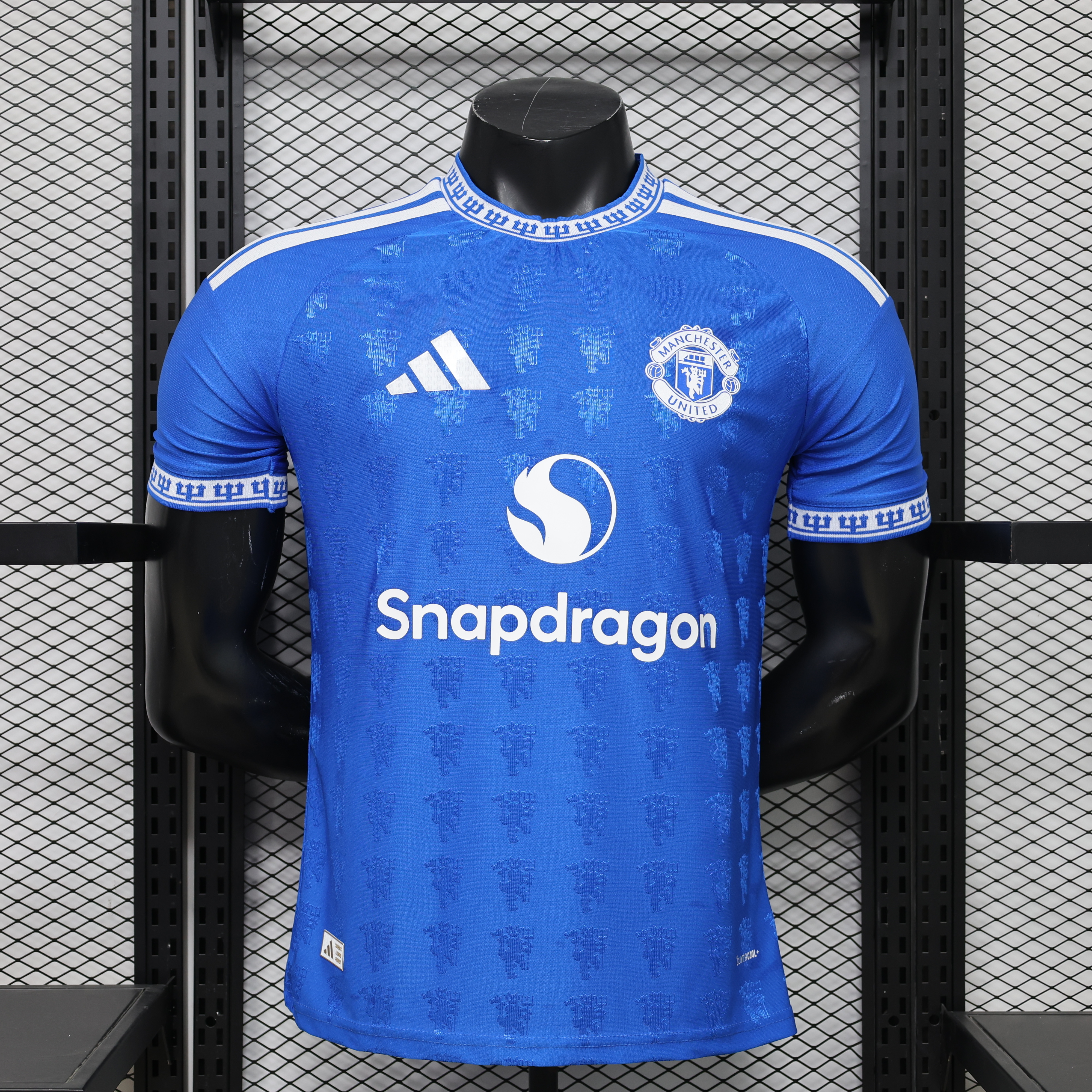 Manchester United 26-27 Retro Player Version