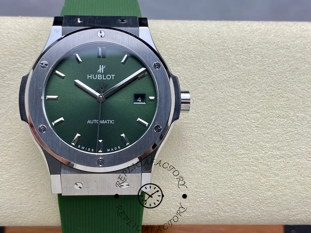 1:1 Clone Hublot Classic Fusion Titanium Green 542.NX.8970.RX 42mm
