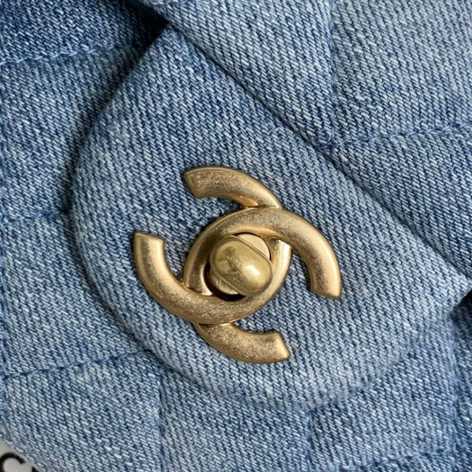 CHANEL CLASSIC 11.12 HANDBAG(high-end grade)
