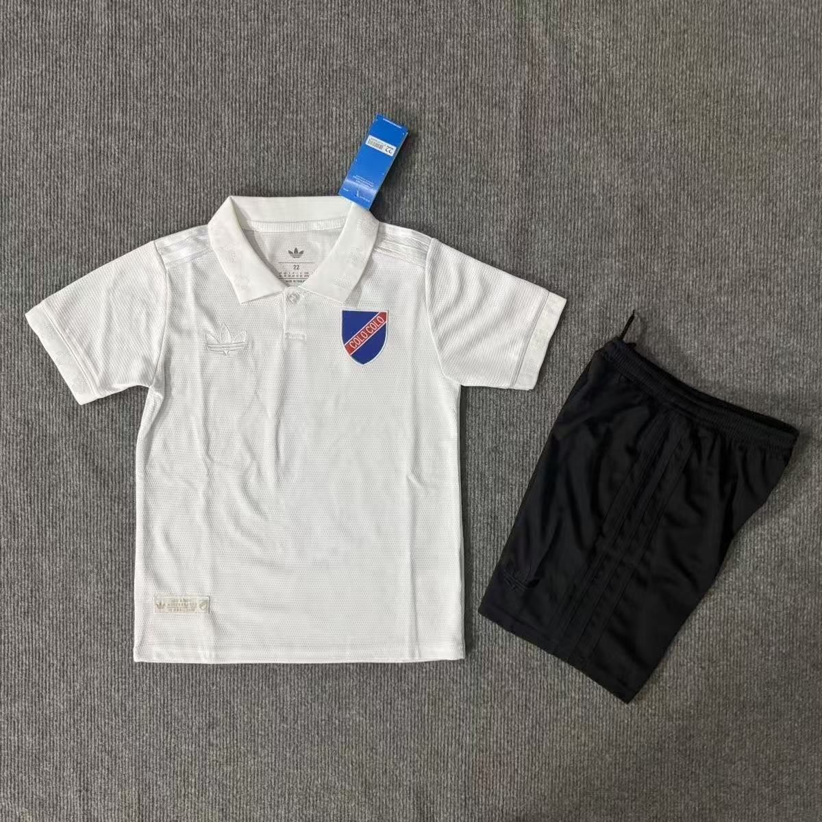 Colo Colo 25-26 Fans' 100th Anniversary Children's Set