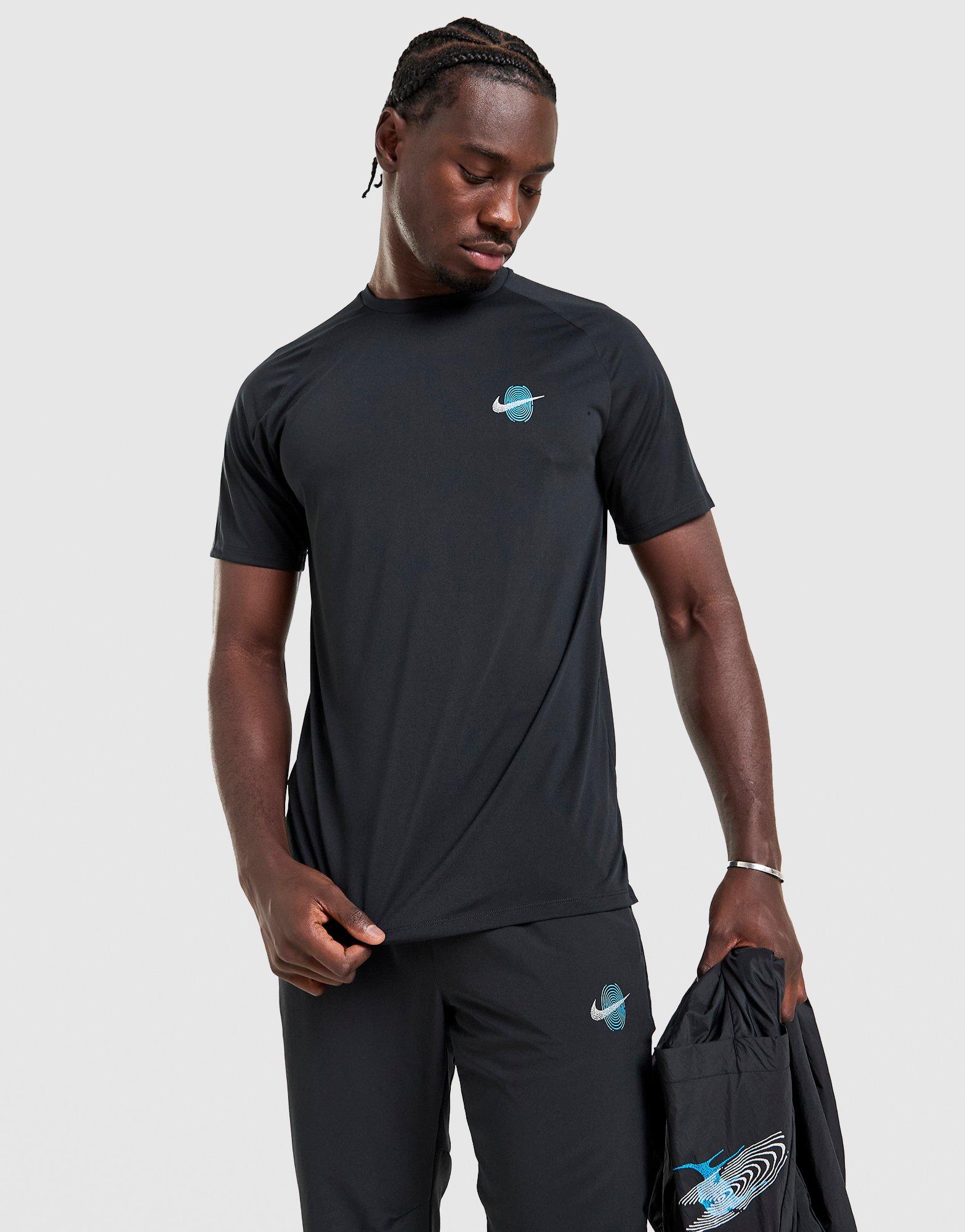 Nike Stride Graphic T-Shirt