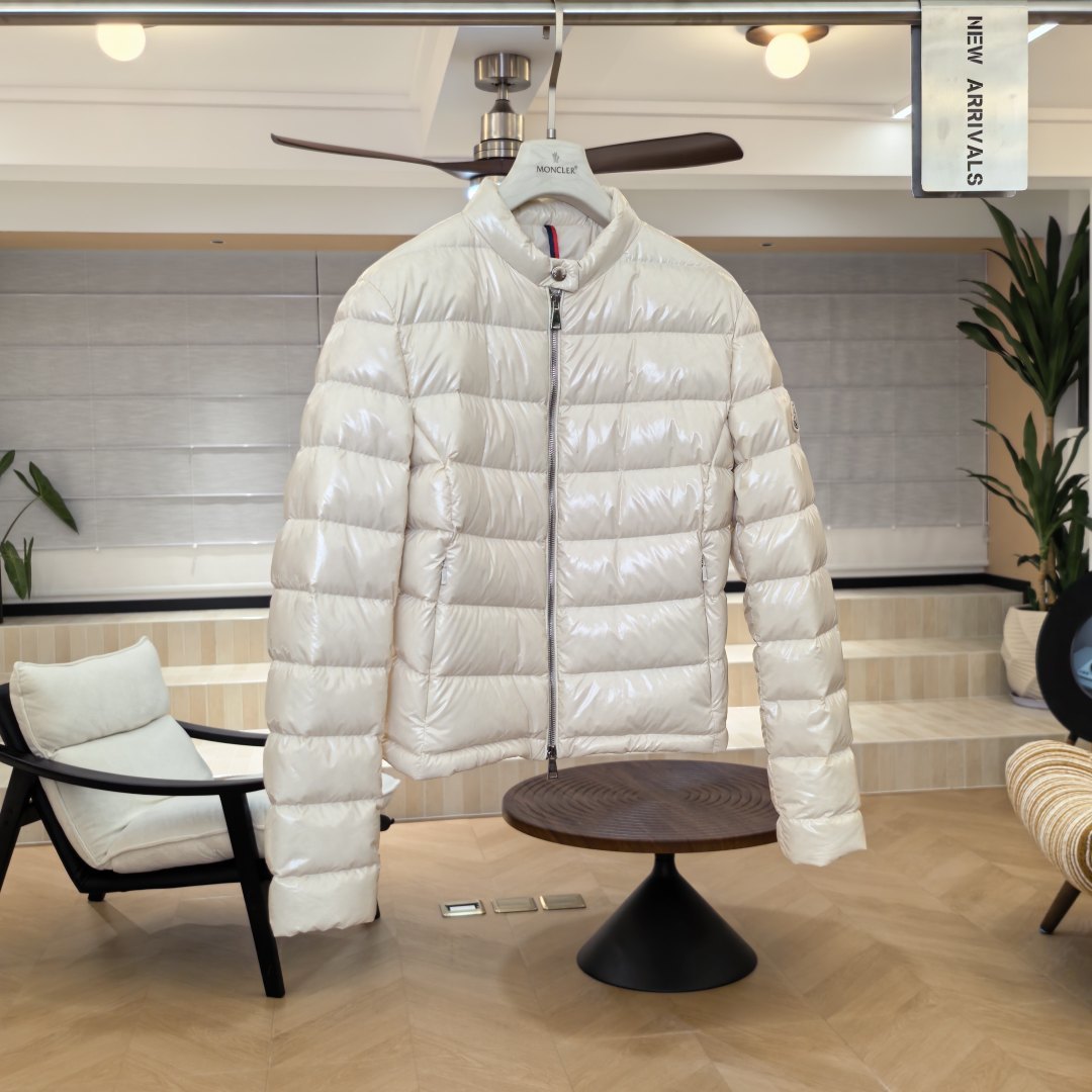 Moncler Herbst/Winter 2026 Papillon Daunenjacke Größe XS-L