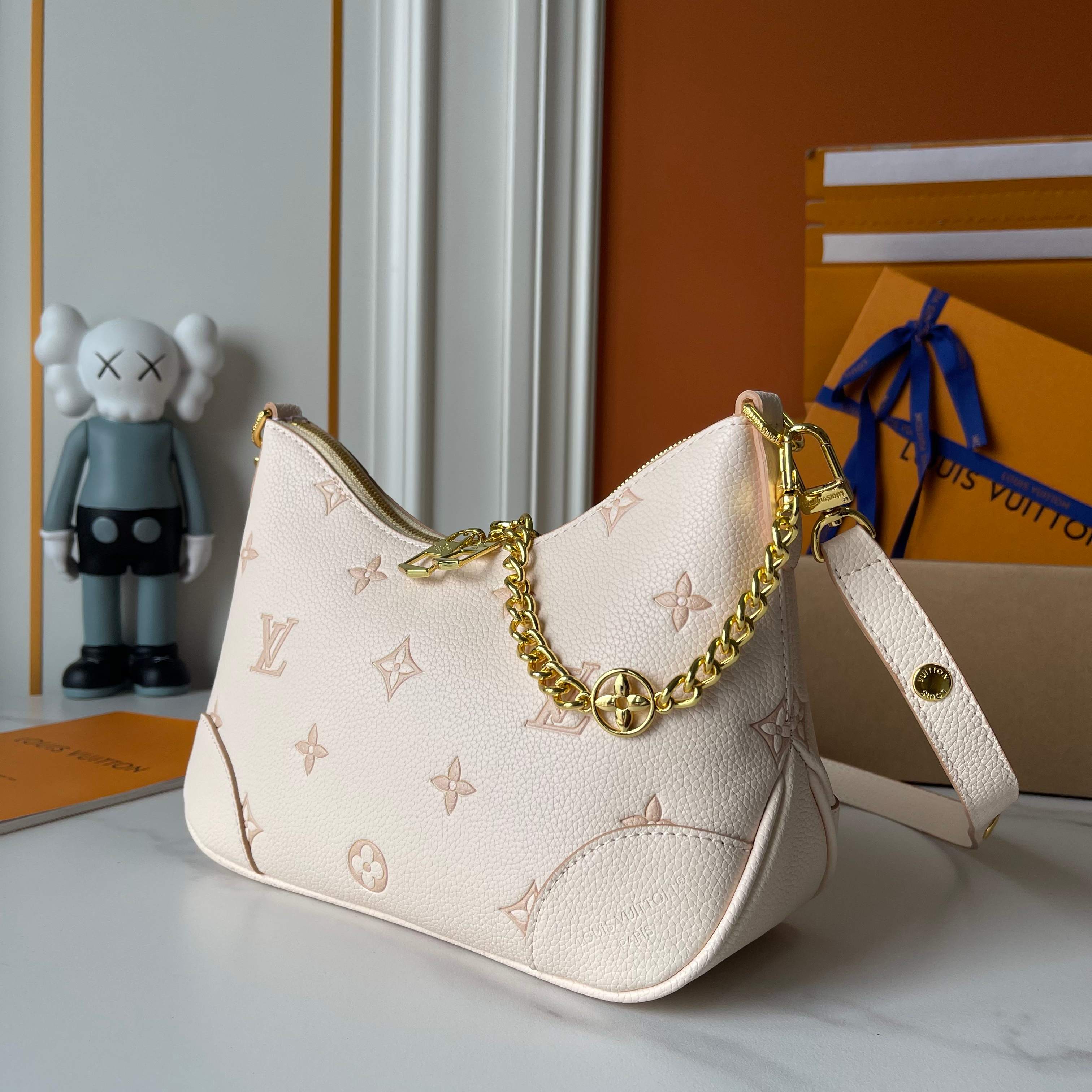 LV  M45831 Monogram Canvas Black