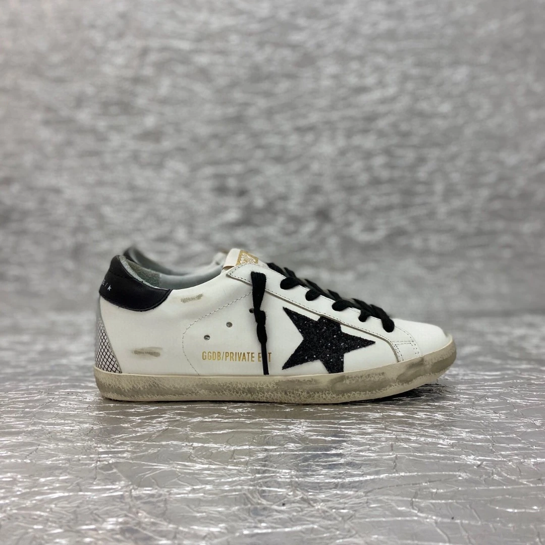 Golden Goose Super Star Dirty shoes made of top-grain cowhide