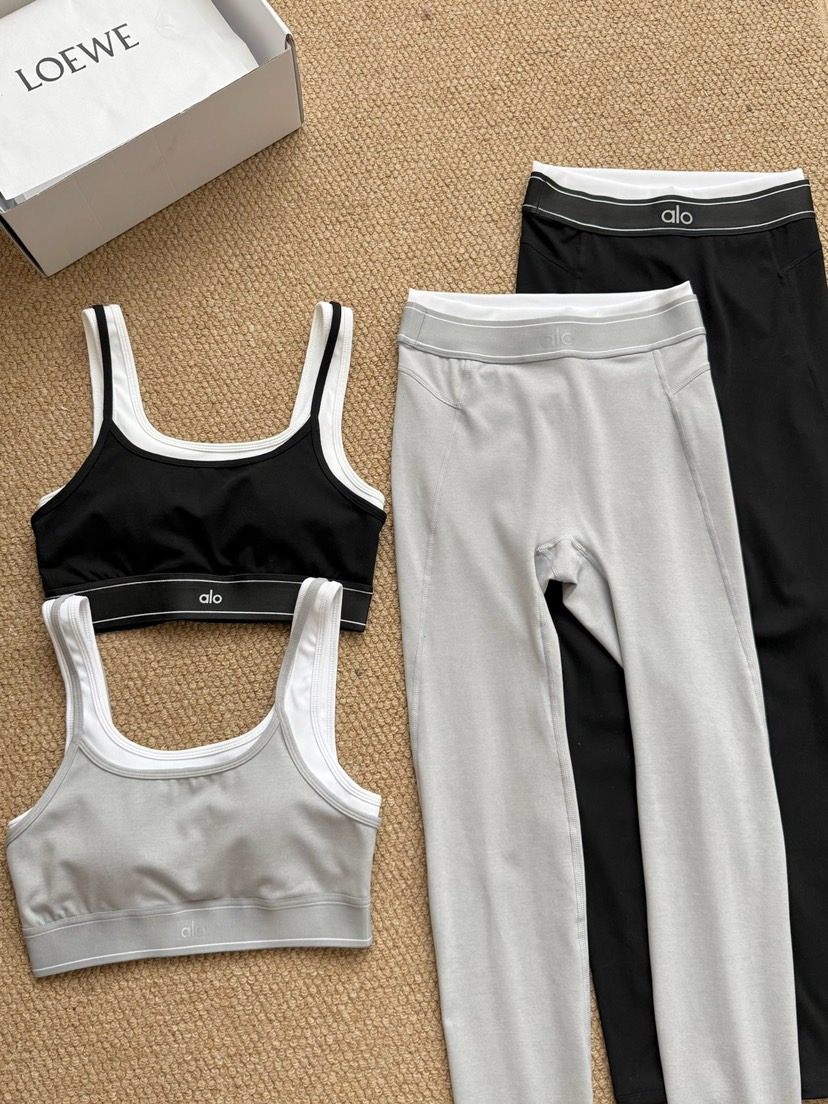 Alo Yoga Contrast Trim Sports Bra & Leggings Set Size S-L