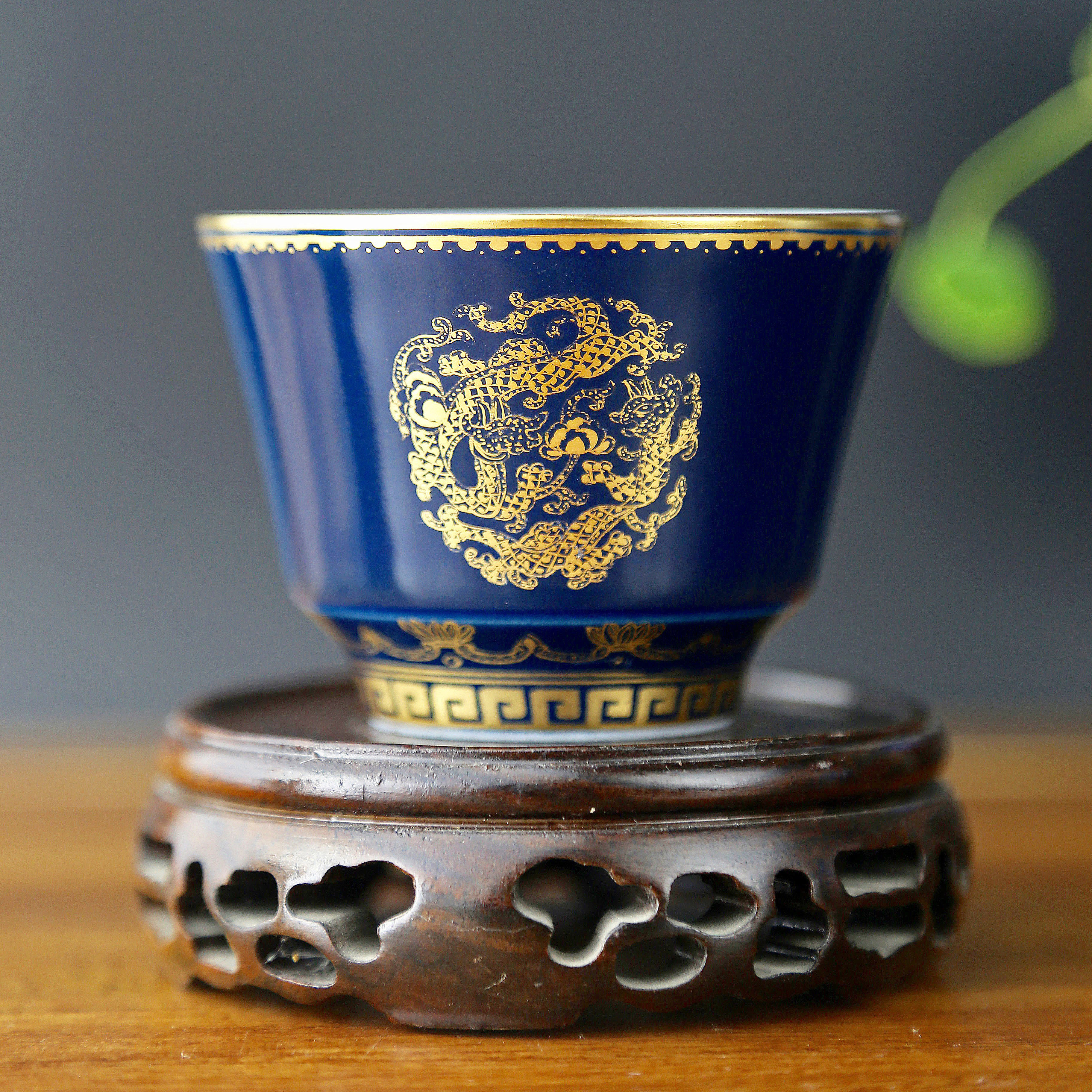 Premium Hand-Painted Tea Ware • High-Temperature Color Glaze • Ji Blue with Pure Gold Painted Dragon Cup • Jingdezhen Porcelain