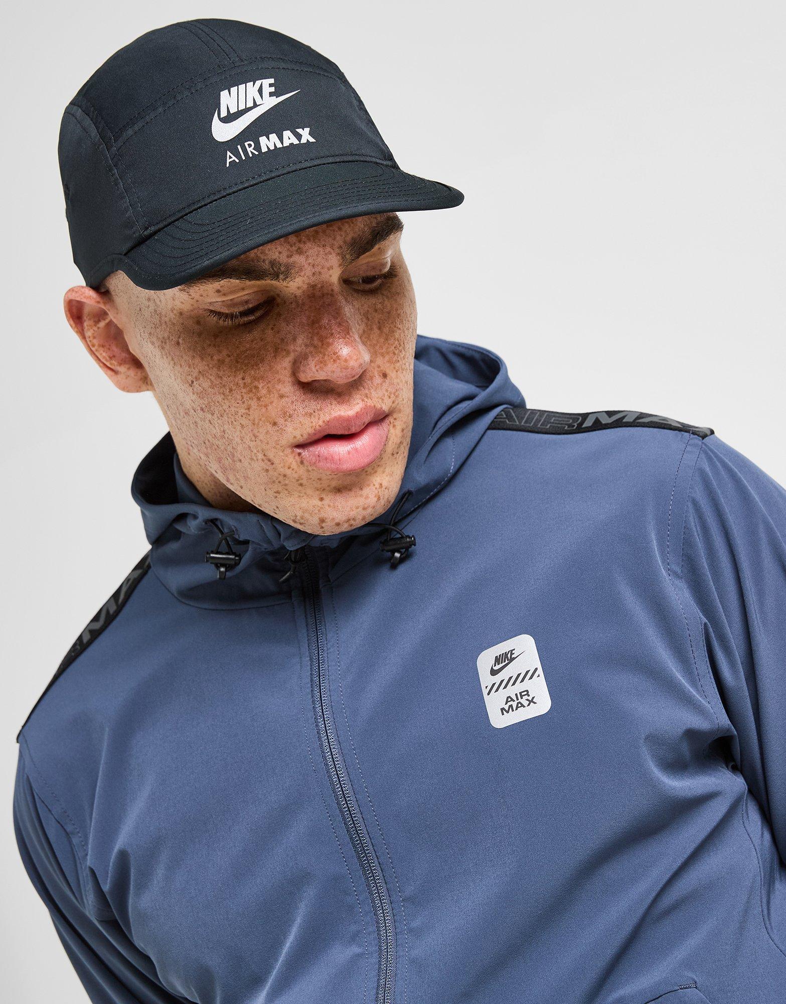 Nike Air Max Tape Full Zip Jacke