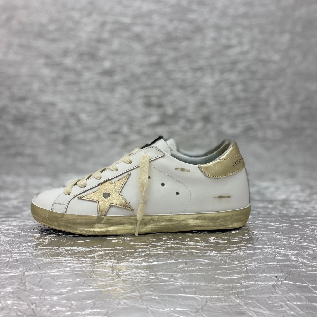 Golden Goose Super Star Dirty shoes made of top-grain cowhide