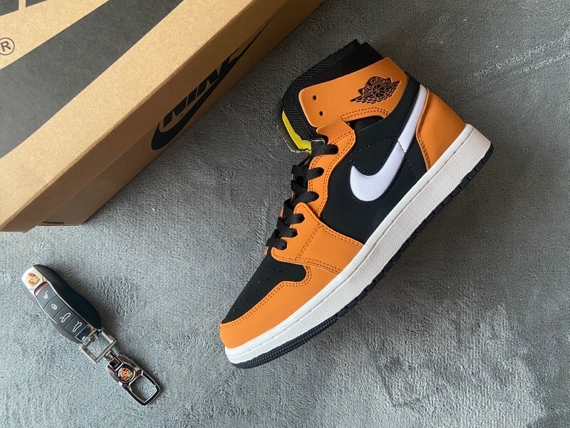 Air Jordan 1 High Zoom Air CMFT Black Monarch CT0978-002