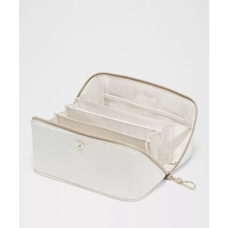 Open-Flat Toiletry Bag