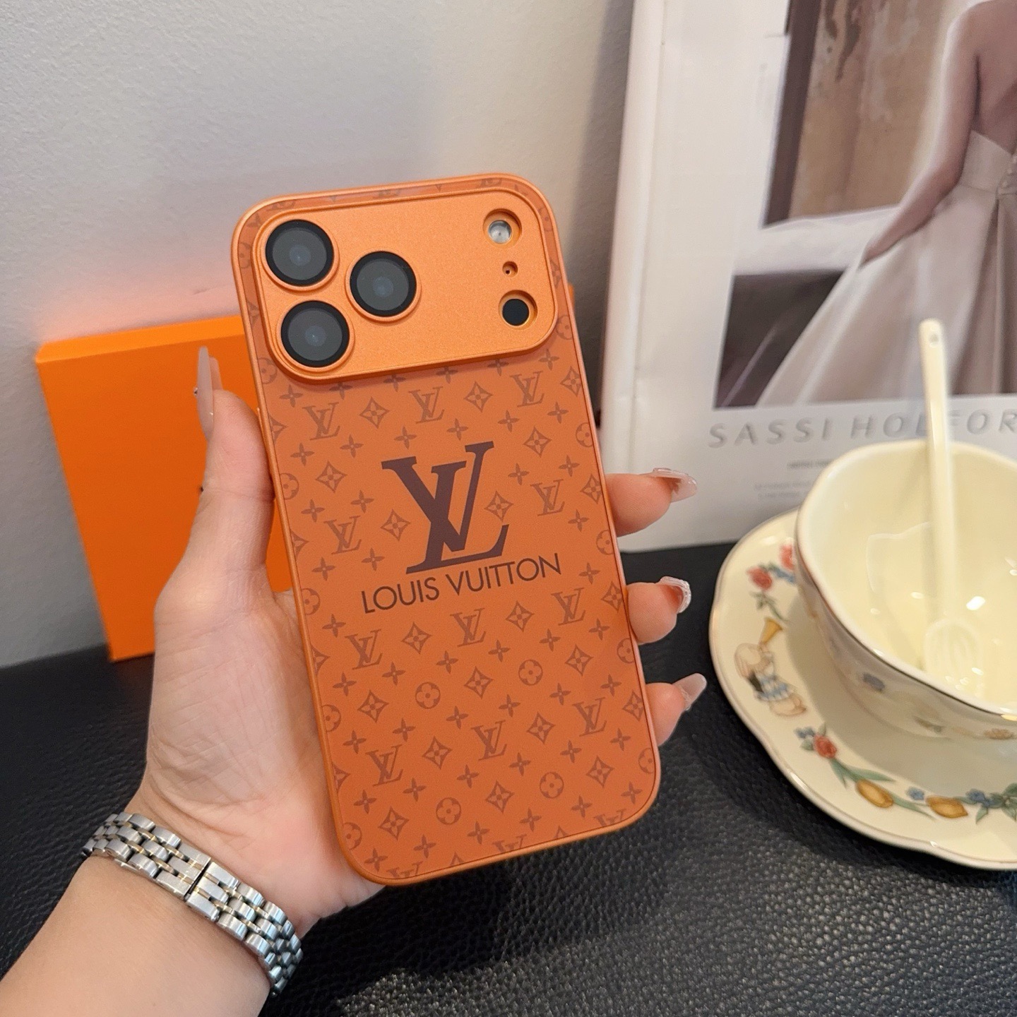 Louis Vuitton Phone Case iPhone 13 - 17