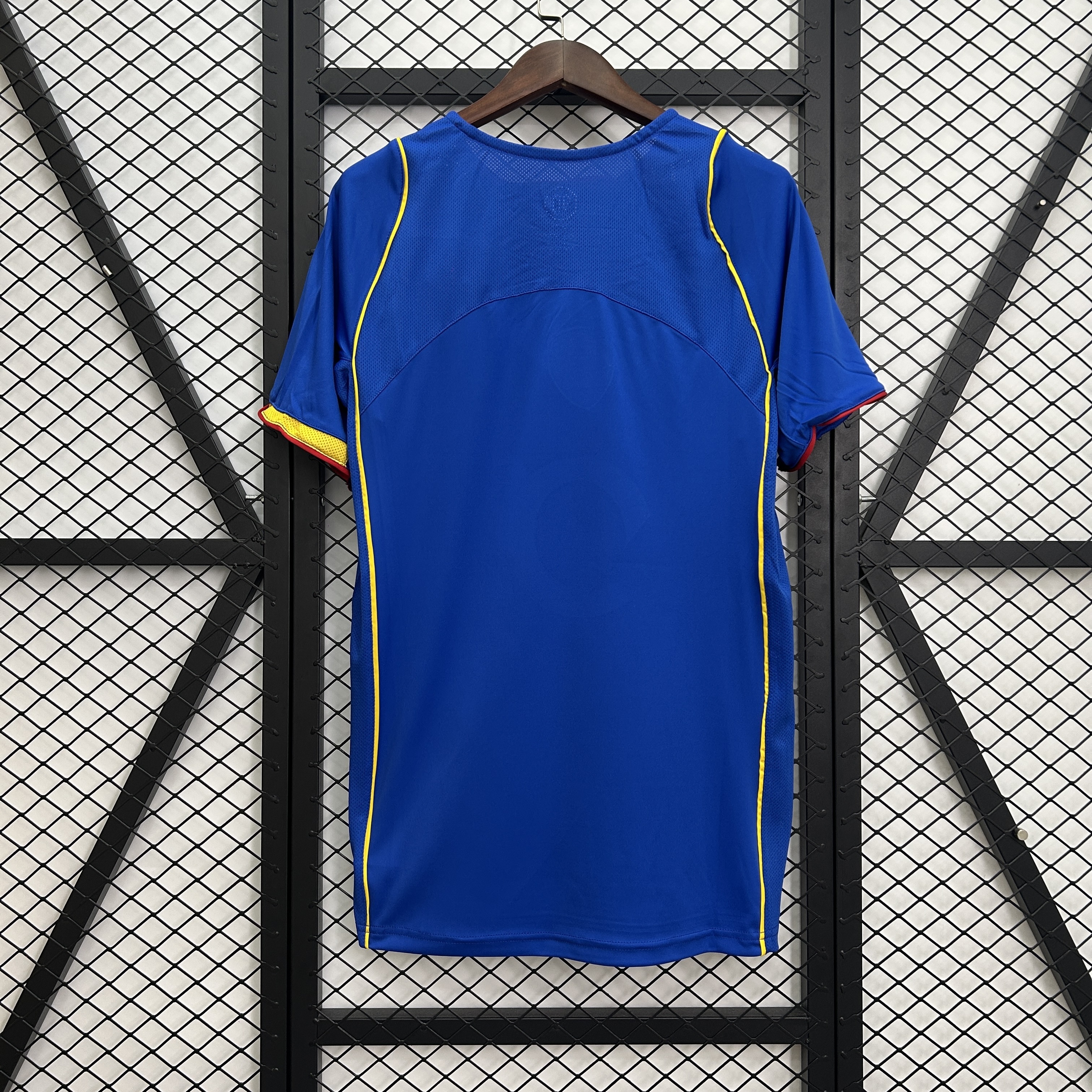 04/05 Arsenal away Retro Football Shirt