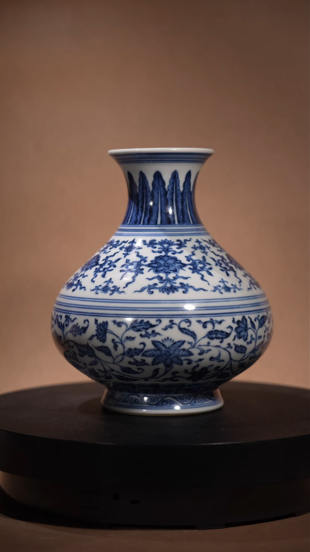 Ancient Chinese Blue and White Yuhuchun Vase with Interlocking Floral Motifs