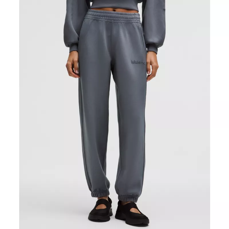 Smooth Spacer Mid-Rise Jogger Wash