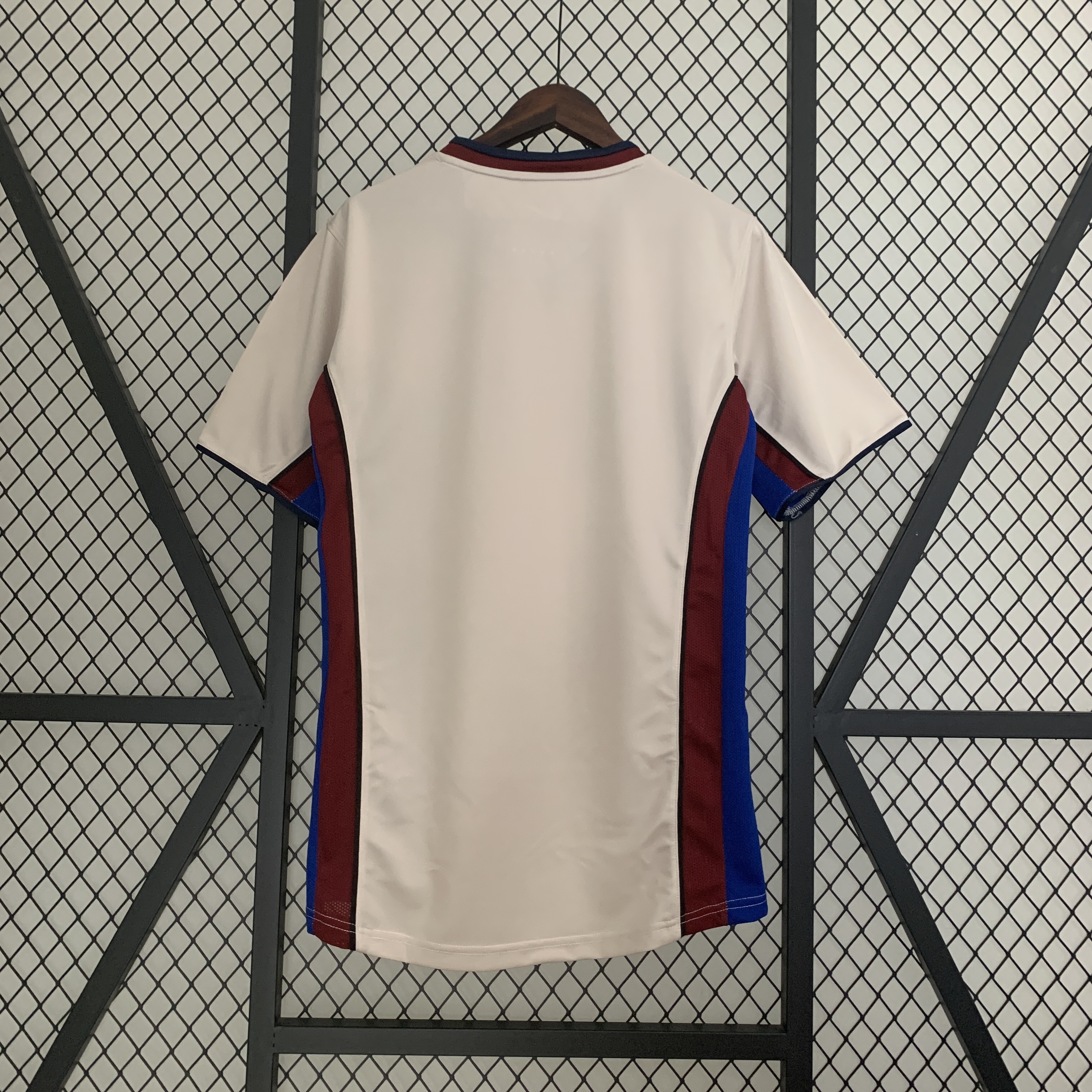 1998/1999 Barcelona Away Retro Football Shirt