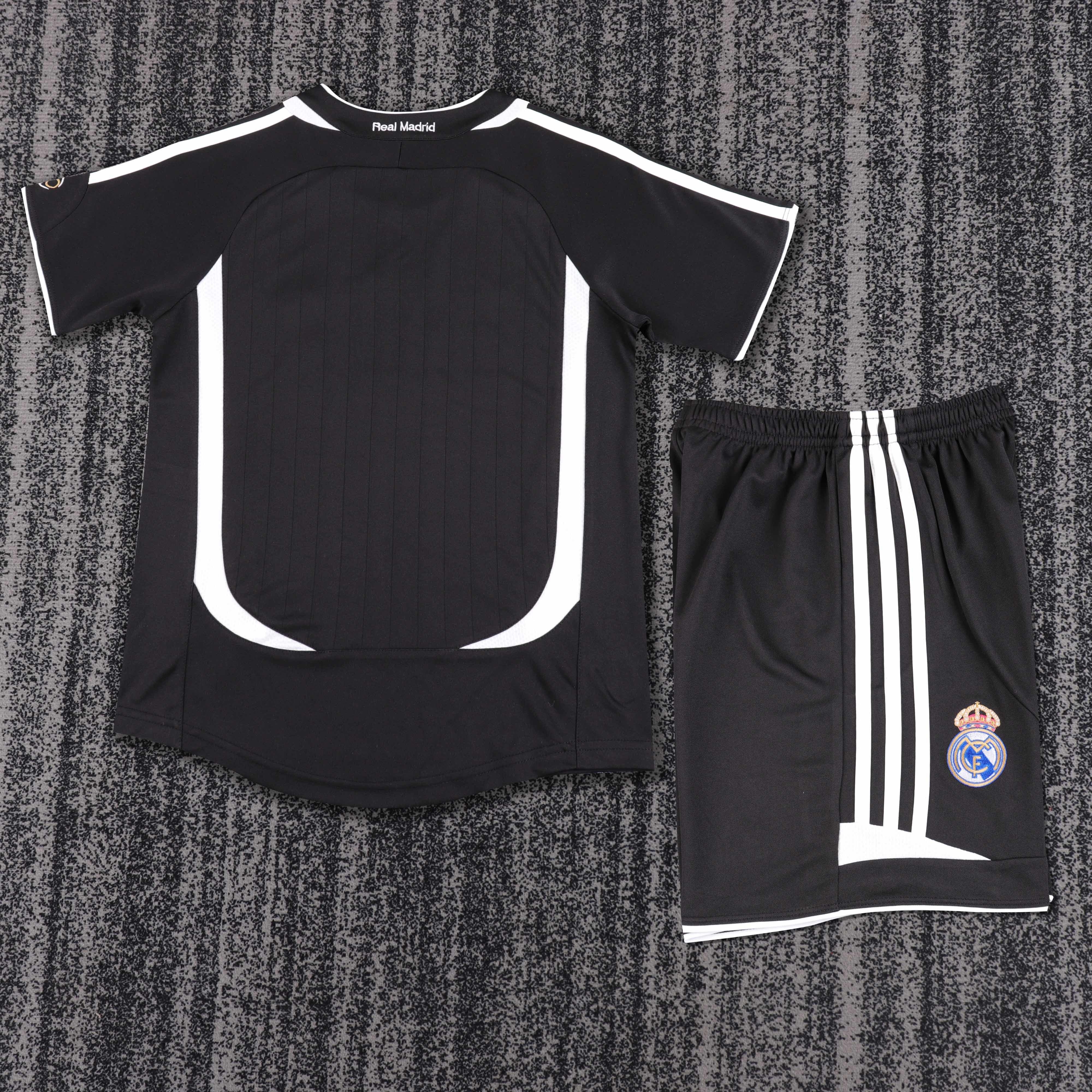 2006/2007 Real Madrid Third Away Retro Kids Set