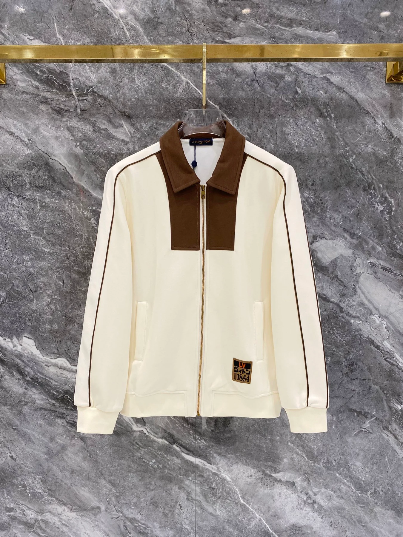 Louis Vuitton 26SS Stickerei Revers-Kragen Jacke Weiß Braun Jacken XE483272