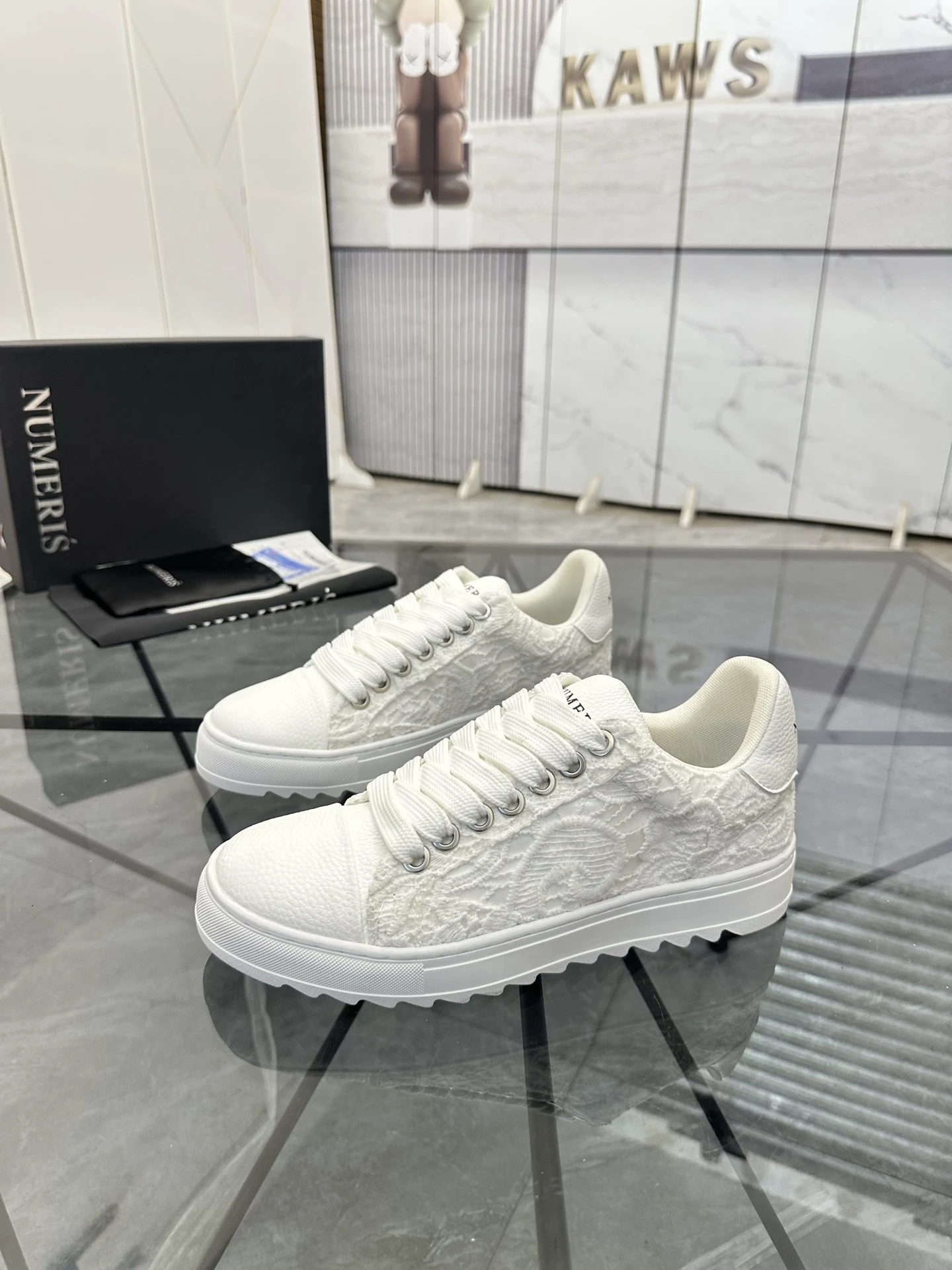 Numeris top-quality low-top shoes