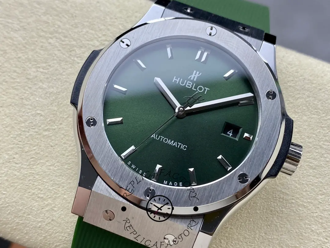 1:1 Clone Hublot Classic Fusion Titanium Green 542.NX.8970.RX 42mm