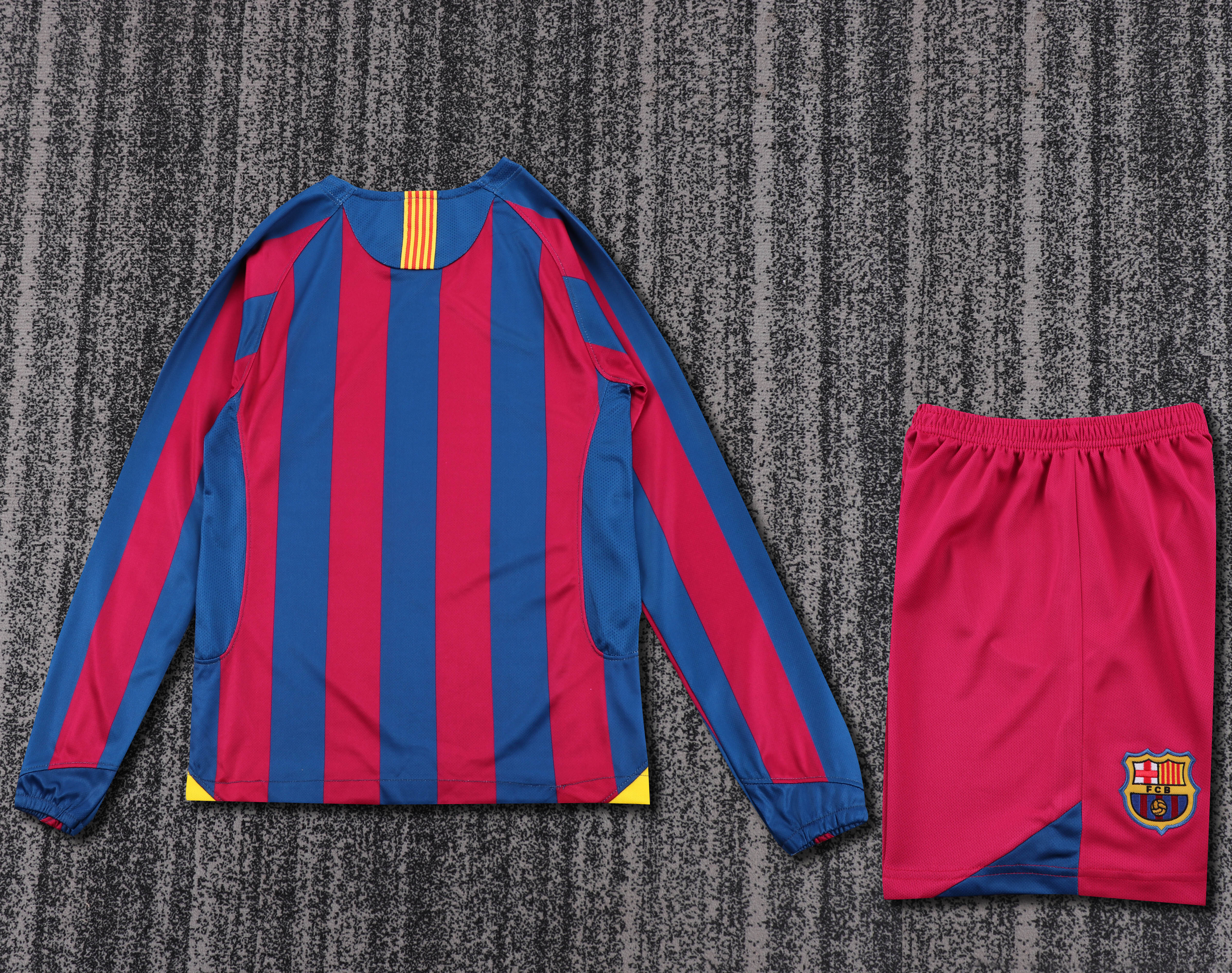 2005/2006 Barcelona home Retro long sleeves Kids Kit(Kids Kit)