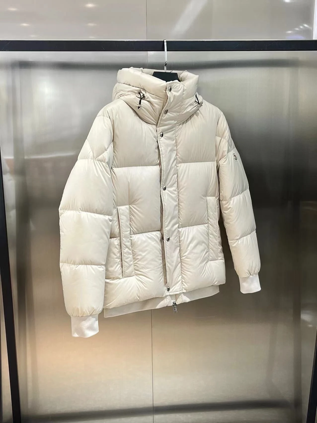 Moncler Daunenjacke 24FW Steppjacke creme Daunenjacken ZV818450
