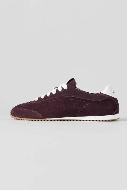 ALO Sunset Sneaker (Unisex) - Rich Bordeaux