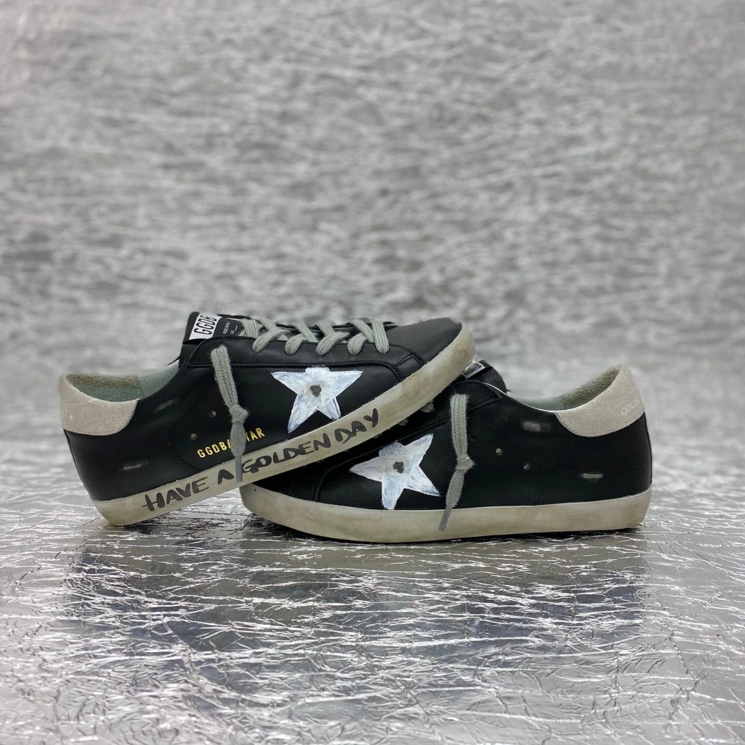 Golden Goose Super Star Dirty shoes made of top-grain cowhide