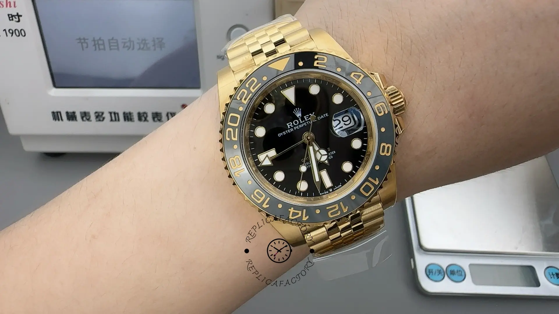 Rolex GMT Master II 40mm m126718grnr 0001 Oyster Bracelet Black Dial Mens Replica Watch