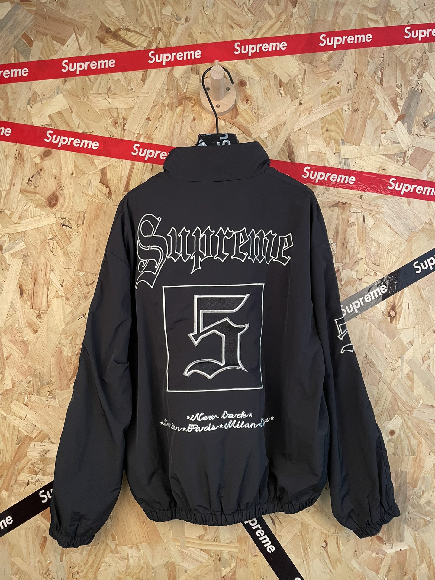 Supreme 26FW GORE-TEX Shell Jacket Size S-XL