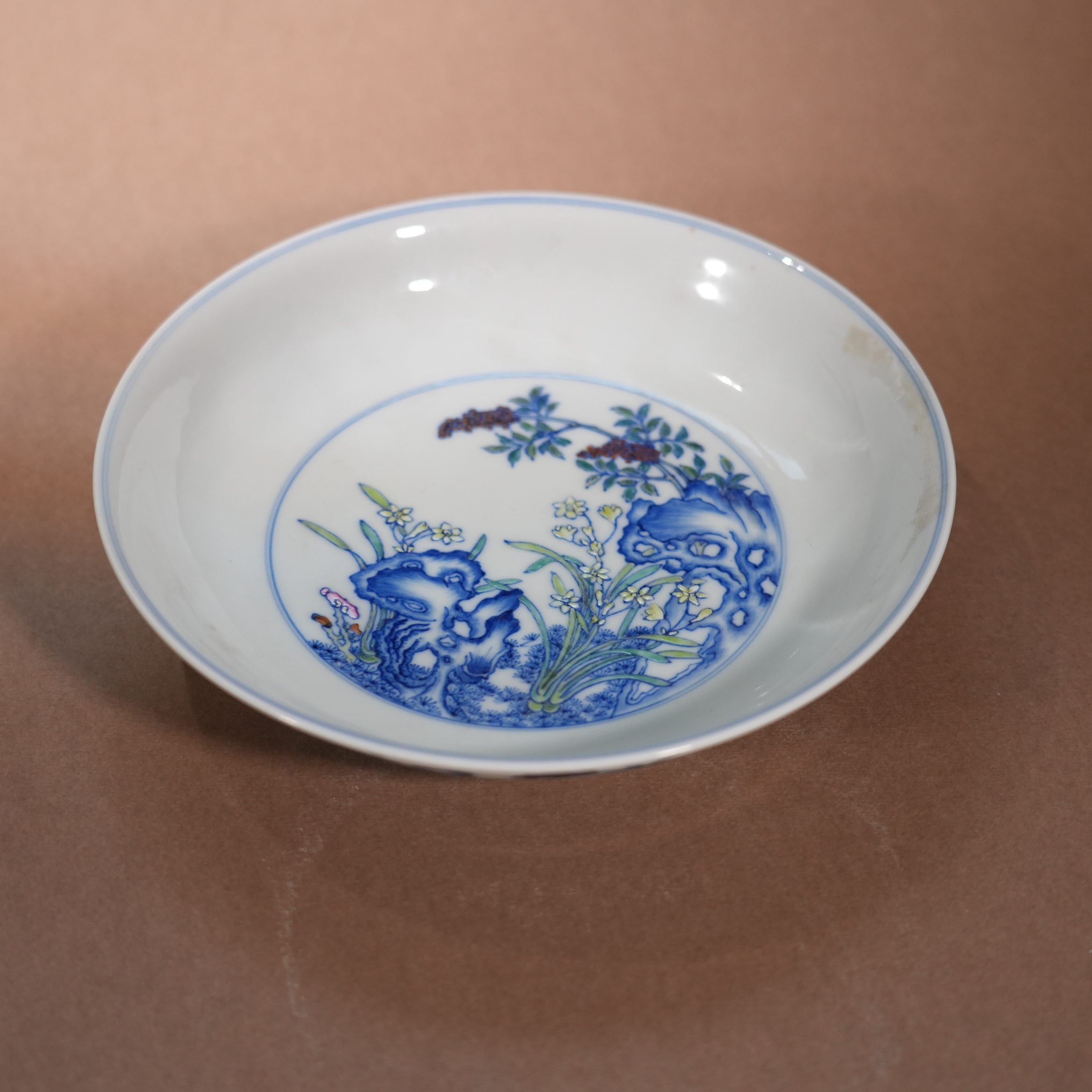 Ancient Chinese Doucai Porcelain Plate with 